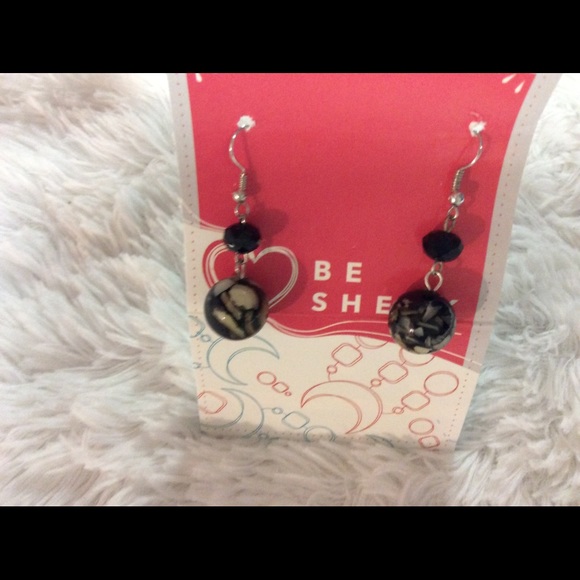 Be Sheek Earrings Black Polished Round Stone New - Picture 3 of 6